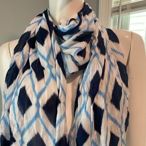 *NWOT* Nordstrom Diagonal Print Scarf